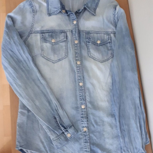 Vila women's denim shirt like new, size M, blue