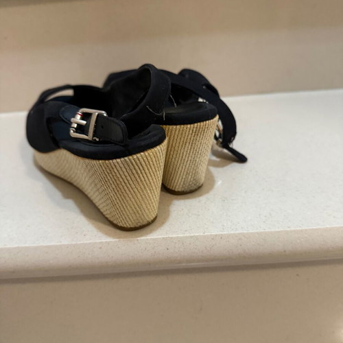 Tommy Hilfiger low platform sandals like new, black, size 38