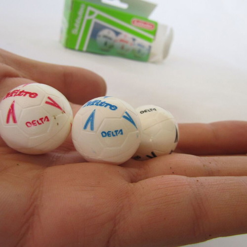 Subbuteo 61210 Mitre Delta 3 balls like new, early 1990s