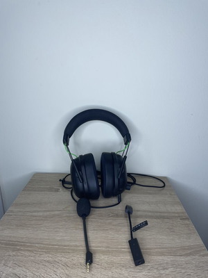 Razer BlackShark V2 ακουστικά σαν καινούργια με κάρτα ήχου και ποντίκι δώρο