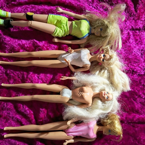 Various dolls used, old