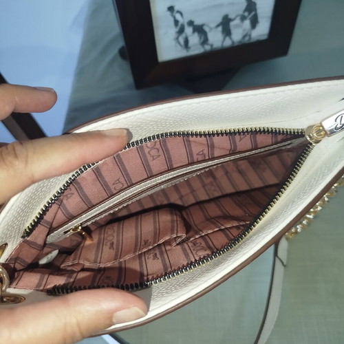 Doca shoulder bag, white with gold details
