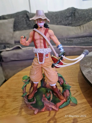 Usopp figure like new