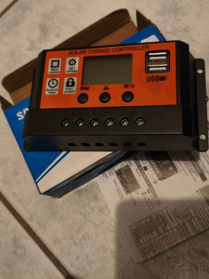 Ελεγκτής ηλιακής φόρτισης 12/24V 100A καινούργιος