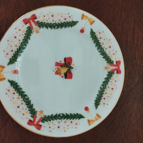 Vintage Christmas porcelain plate Mitterteich Bavaria 22cm like new