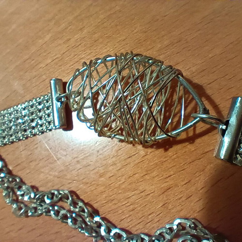 Silver fashion jewelry necklace new with intricate design