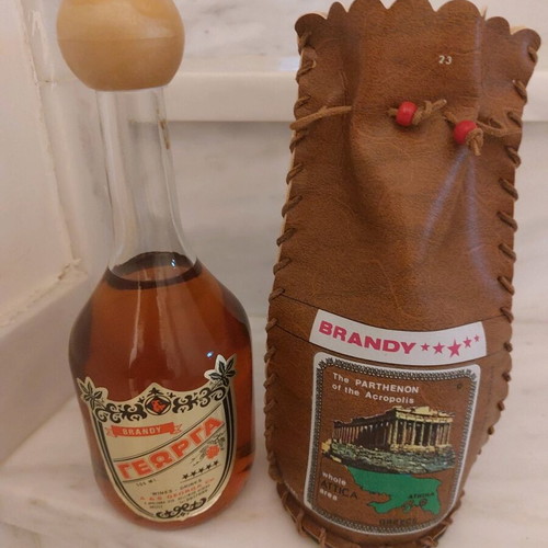 Brandy 5 stars GEORGA new with leather case sealed