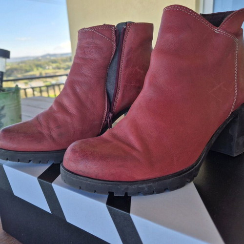 Marila Footwear leather ankle boots like new, red, size 38