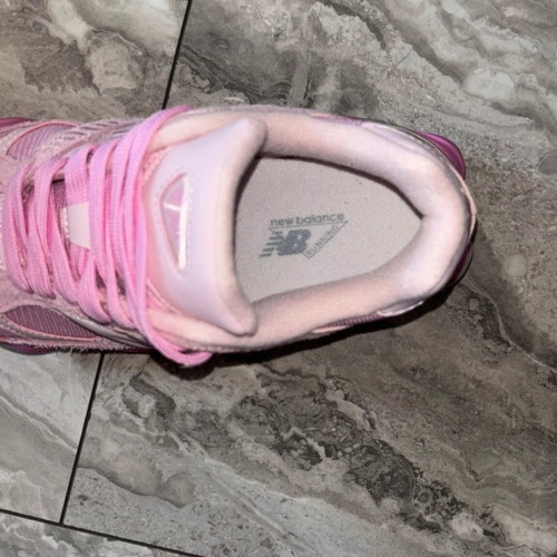 New Balance women's shoes, pink