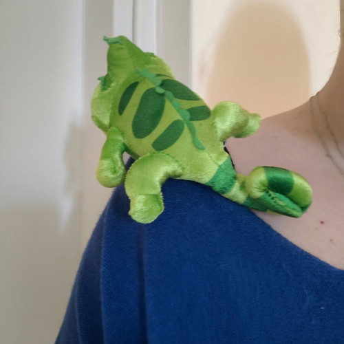 Shoulder Pals Pascal Rapunzel Tangled Disney Princess new with magnet