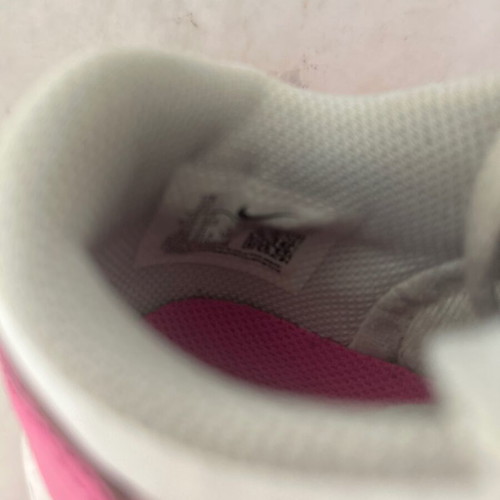 Nike Dunk Low kids shoes used, size 33, bright pink