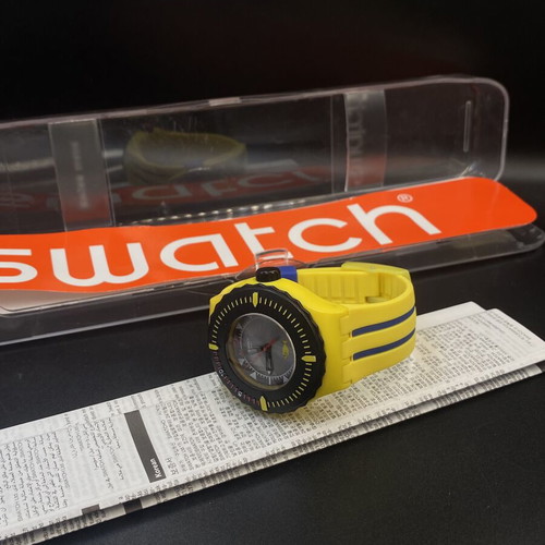 Swatch Scuba Libre Bumble Dive watch like new, yellow
