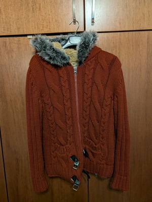 Roy Garage jacket L-XL like new, red