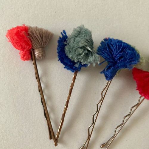 Vintage hairpins set of 5 with handmade colorful tassels new