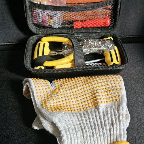 Complete vehicle tire repair kit new