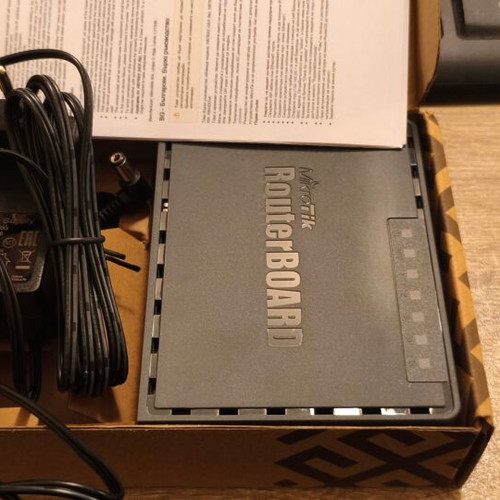 MikroTik hEX S Router with 5 Gigabit Ports and SFP Port like new