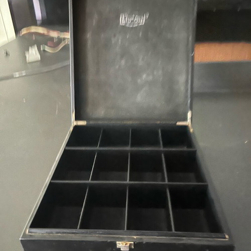 Lipton case 12 slots black like new