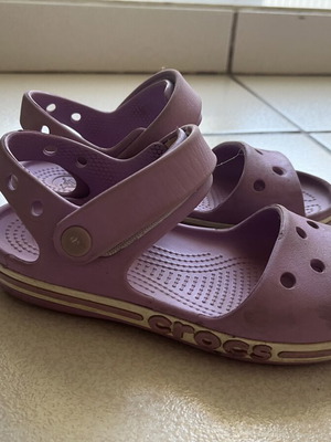 Crocs girls' sandals used, size 30-31, lilac purple