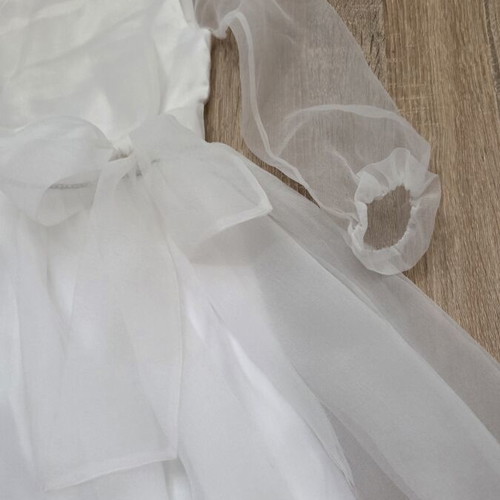 White dress for flower girl, ages 5 to 8