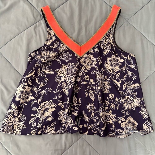 BSB Top blue size 40 like new, satin fabric