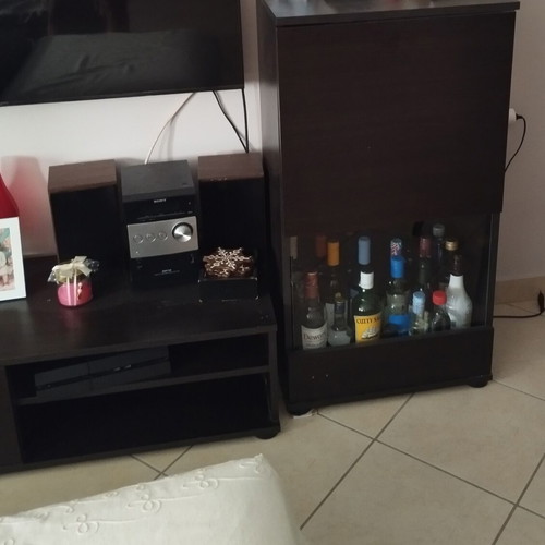 TV furniture like new with hanging cabinets, dimensions 1.68x45 and 50x95