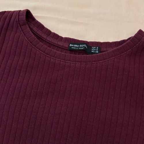 Bershka T-shirts 2 like new, size S, beige and red