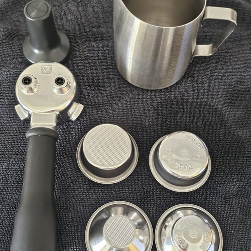 Sage The Bambino espresso machine black