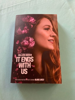It Ends With Us by Colleen Hoover new English book