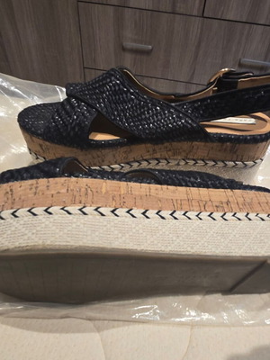 Πλατφόρμα Zara νούμερο 39 σαν καινούργιο, μαύρη