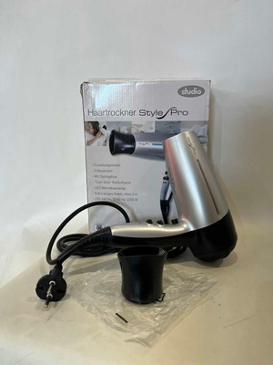 Studio Haartrocner Style Pro 2200W Hairdryer with Diffuser new