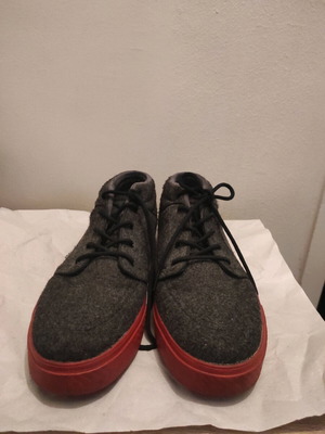 Nike SB Stefan Janoski Mid EXP like new, black, size 44-45