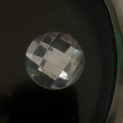 Oval wall clock like new with crystals, analog
