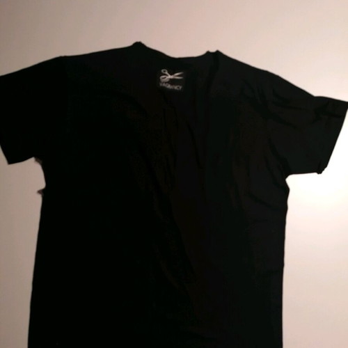Vagrancy T-shirt size M black like new with low neckline