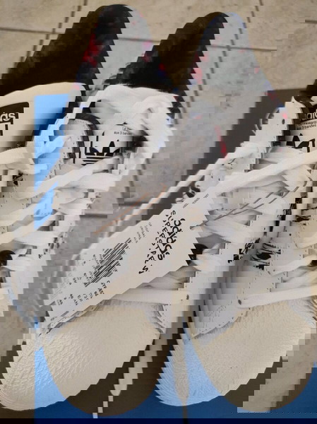  papoutsia adidas superstar