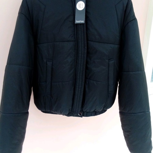 Boohoo women's jacket new with hood, size large, black