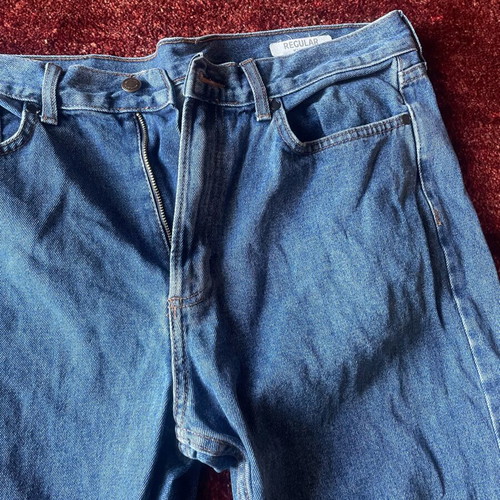 Regular blue jean like new, size L