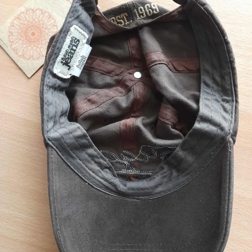 Fullah Sugah brown jockey hat one size new
