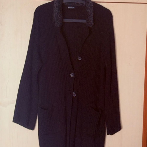 Andonella black cardigan with fur collar used, size L