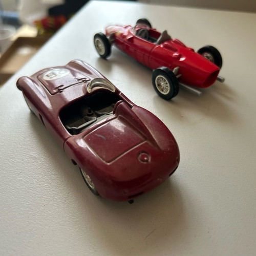 Ferrari model cars 1/43 used, metallic, set of two