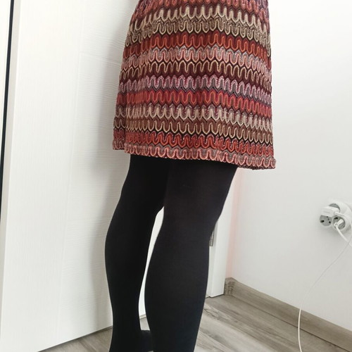 Women's skirt new, size S, black
