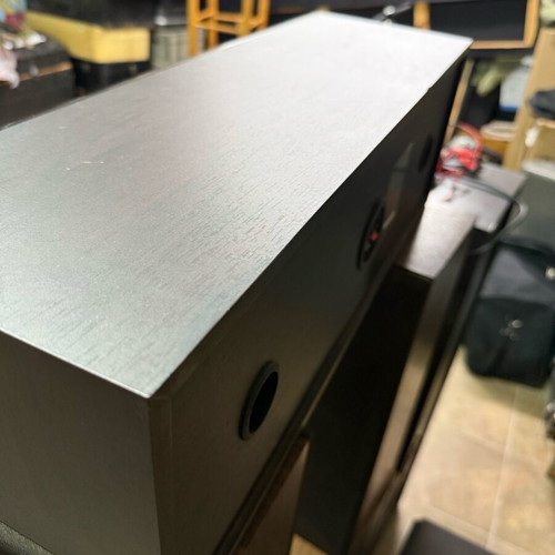 Akai SS006A-305 center speaker used with removable grille