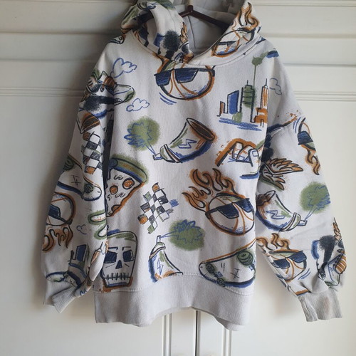 Zara sweatshirt 140cm like new