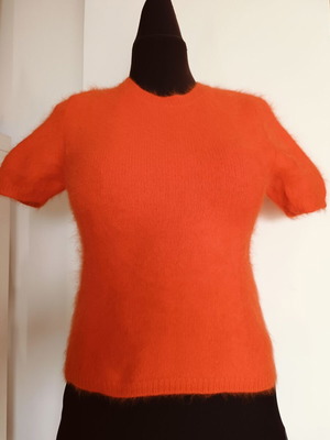 Knitted short-sleeve blouse 70% angora like new, orange, size S