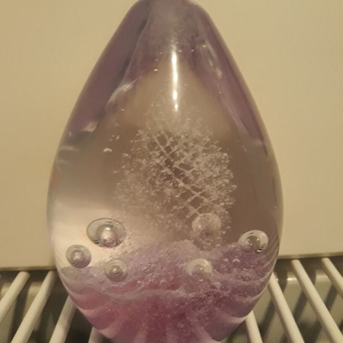 Alexandrite glass paperweight used, 578 g weight, 10 cm height