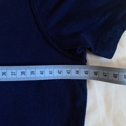 Hollister men's teen T-shirt with buttons size S like new, dark blue