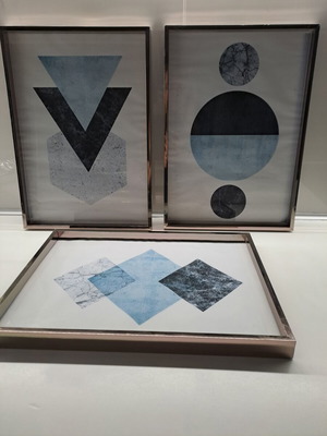 Silver frames set of 3 like new