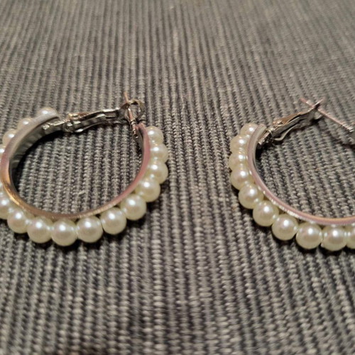 Pearl earrings new