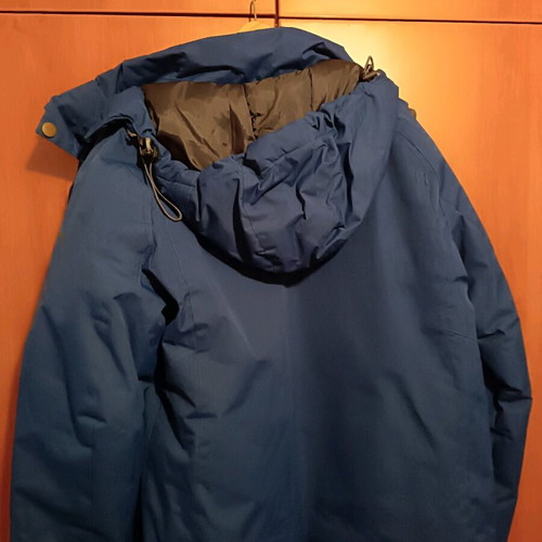 GM snow jacket size M like new, men's