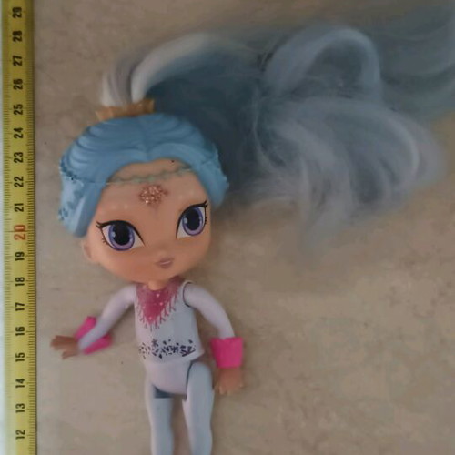 Shimmer and Shine Layla 6-inch figure doll like new