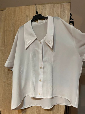Vintage white shirt with short sleeves like new